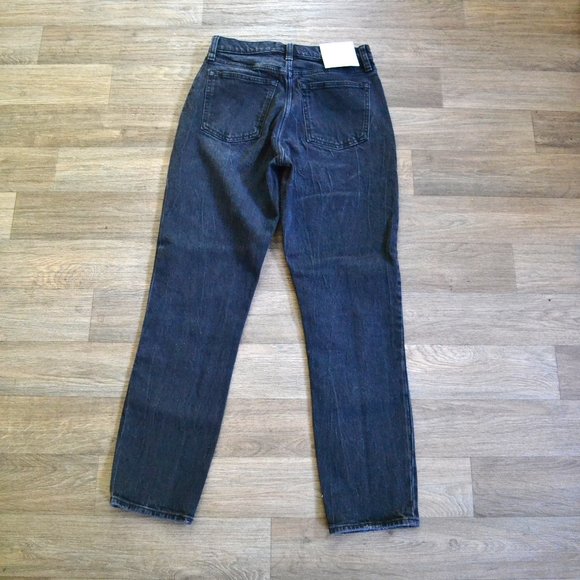 NWT Abercrombie The Mom Jean High Rise 90's Washed Black Jean Size 26 Long - Picture 3 of 7